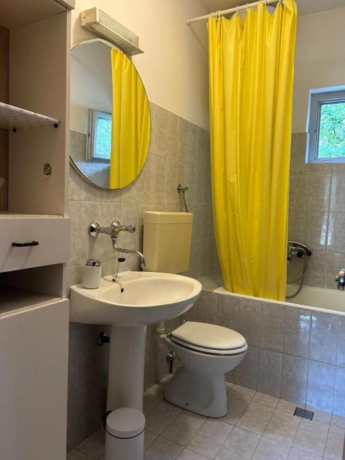 Apartments Matkov - Quite And Peaceful Location Jelsa  Exterior foto